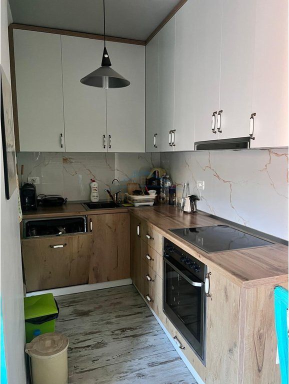 Rent, 2+1 Apartment, Commune of Paris, Tirana