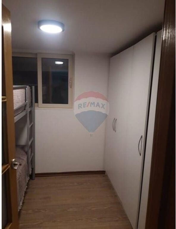 Jepet apartament Dubleks 2+1 me qira te Rruga e Thesarit ,Fresk!