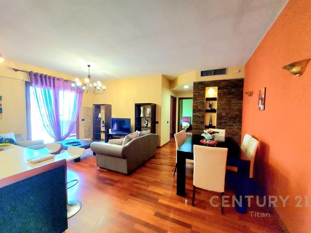 APARTMENT 2+1+2 FOR RENT ON BARRICADES STREET
