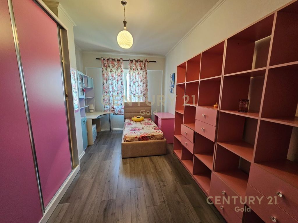 FOR RENT 2+1+2 + PARKING SPACE