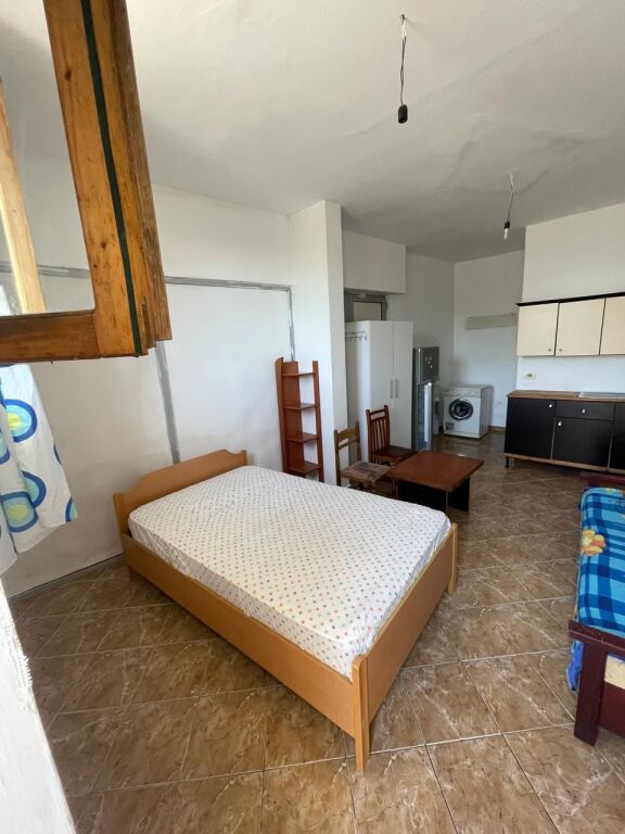 MONOLOCALE 17000 LEKE.VILAT GJERMANE