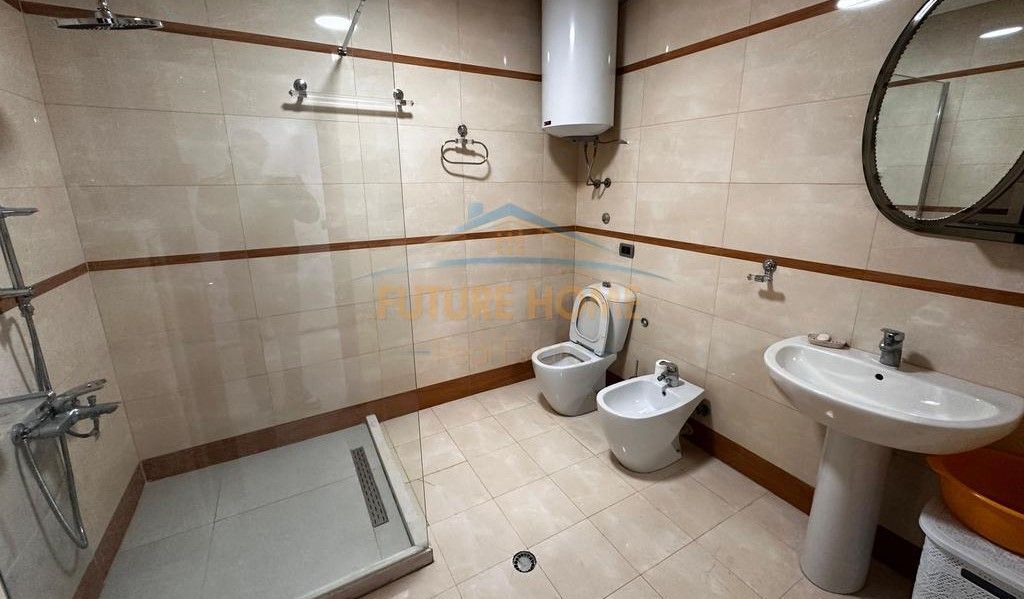 Shitet, Apartament 2+1,Liqeni,Tiranë