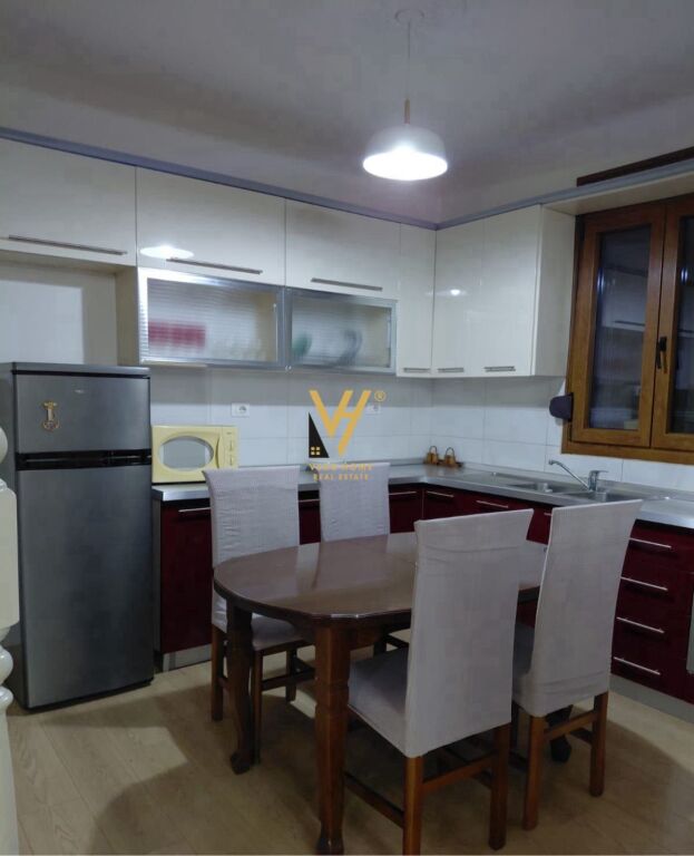 AFFITTASI INGRESSO 5+1+2+BLK A ALI DEM 1.300 EURO
