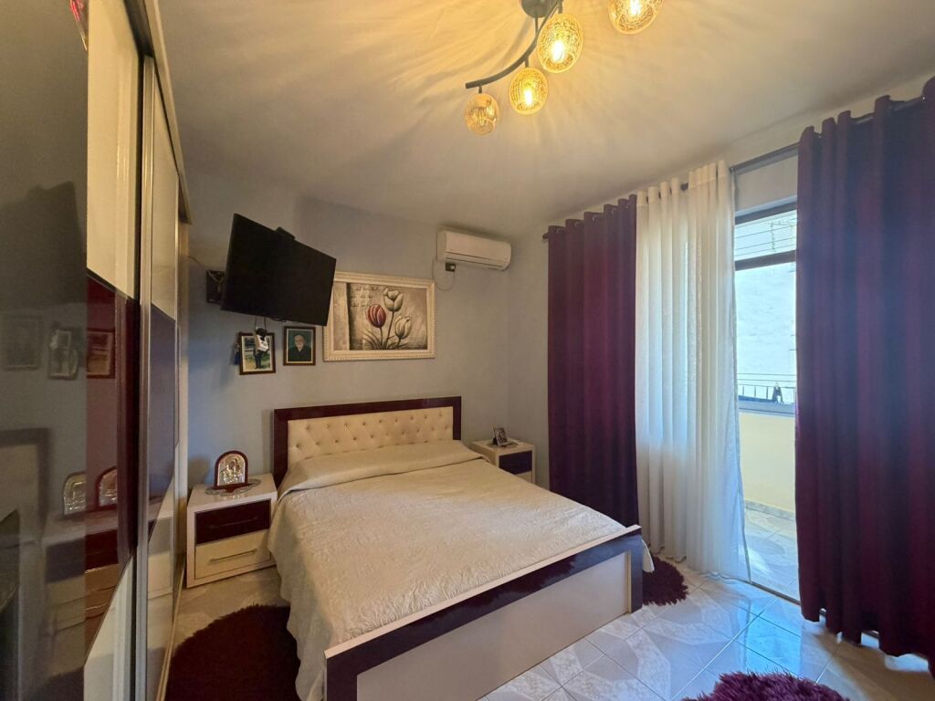 For sale, Apartment 3+1+2, Durrës Street, Tirana, 220000 €