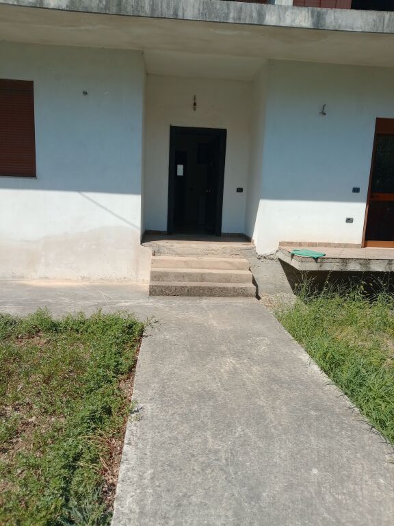 HOUSE FOR SALE IN KAMEZ