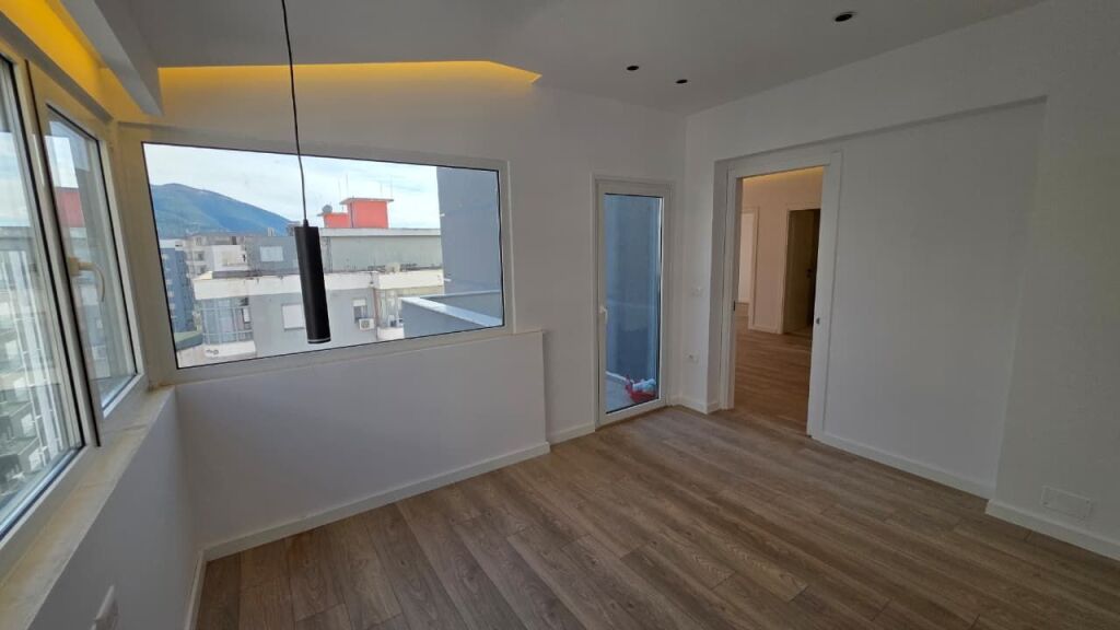 Appartamento 2+1+2 in Vendita – Lungomare, Vlora