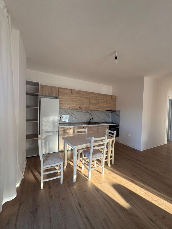 🏠IN AFFITTO Appartamento 2+1+2📍Don Bosko, Trio Towers Residence  🏢Palazzo con ascensore 🏷️Prezzo: 60.000 Leke/Mese