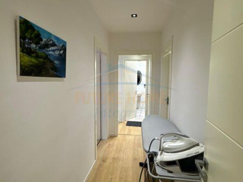 For sale, Apartment 2+1+2+Parking space, Ali Demi, Tirana.