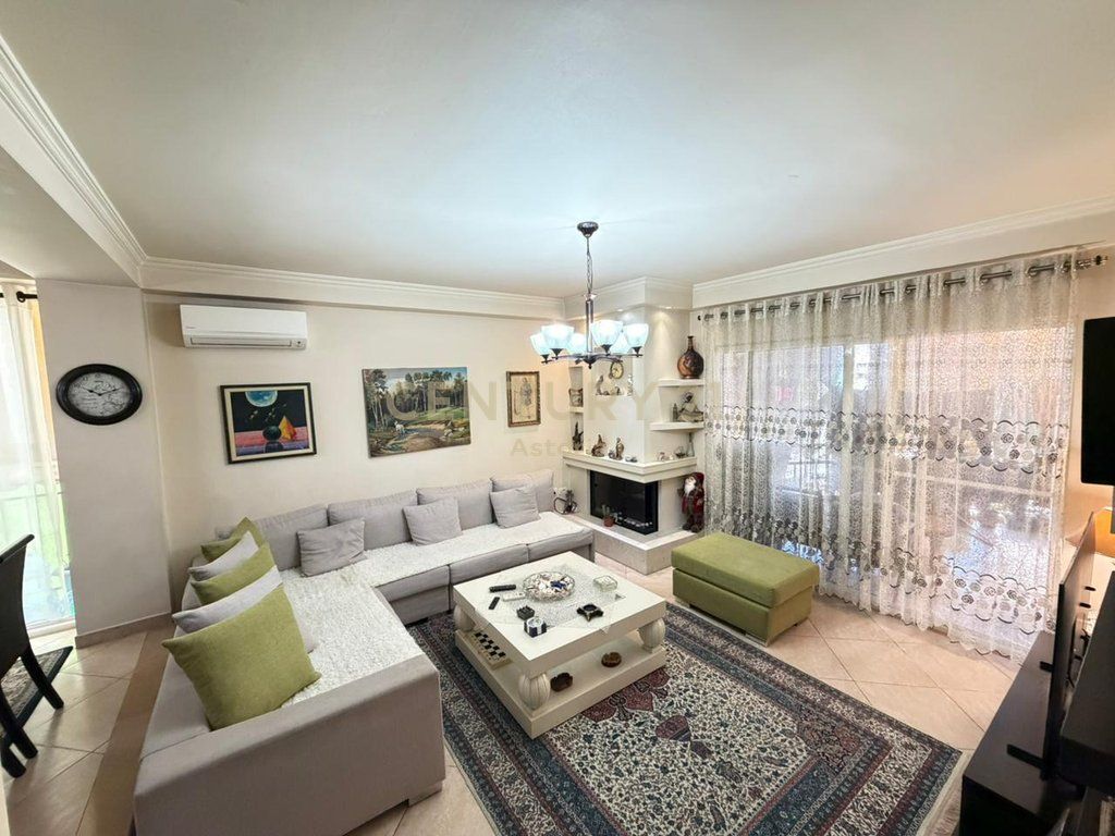 Apartment 2+1+2 for sale in Bllok