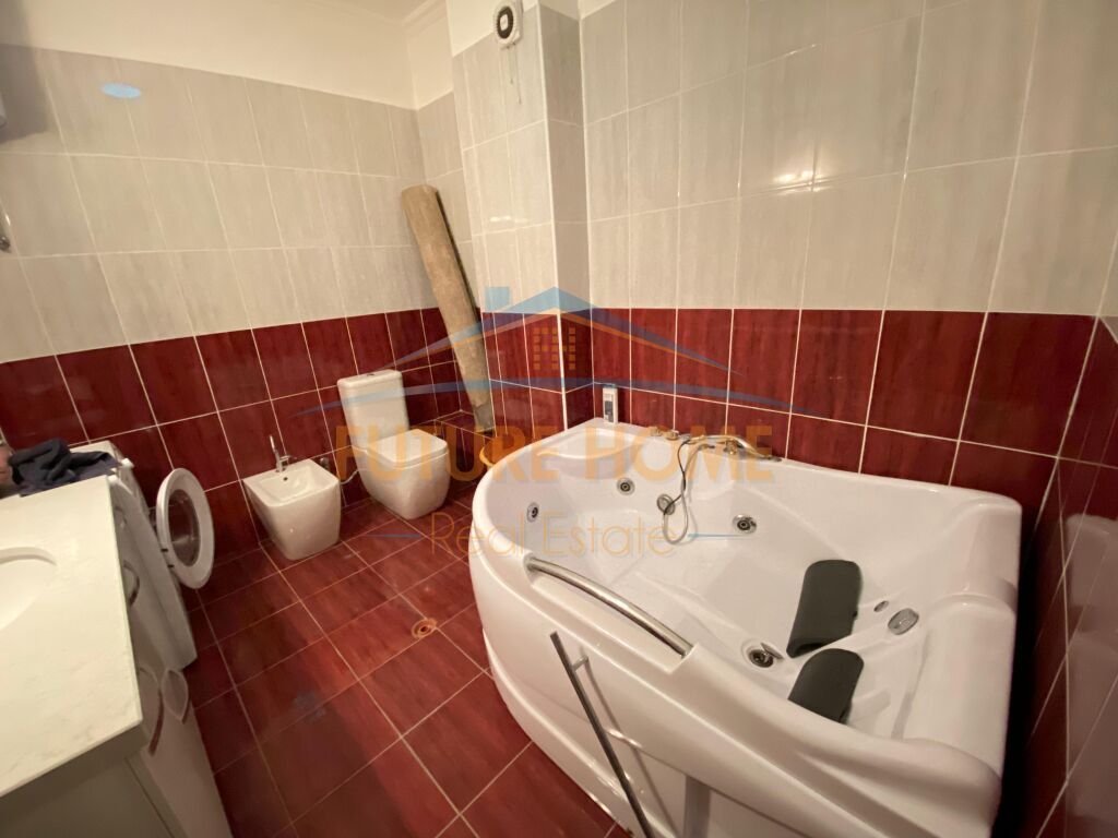 Qira, Apartament 2+1+2, Liqeni i Thate