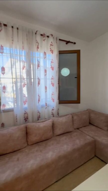 APPARTAMENTO 1+1. 30000 LEKE.VICINO AL COMPLESSO GRAND, EX MERCATO ELETTRICO