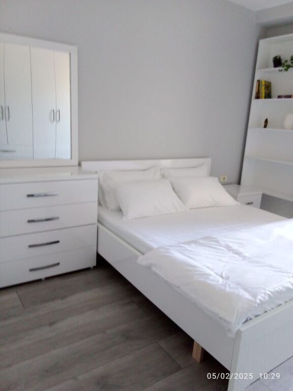📣 QERA Apartament 2+1 📍 Prane 21-Dhjetorit ✨ 💶 Cmimi 850 Euro