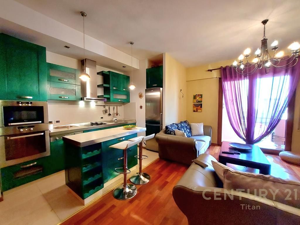 APARTMENT 2+1+2 FOR RENT ON BARRICADES STREET
