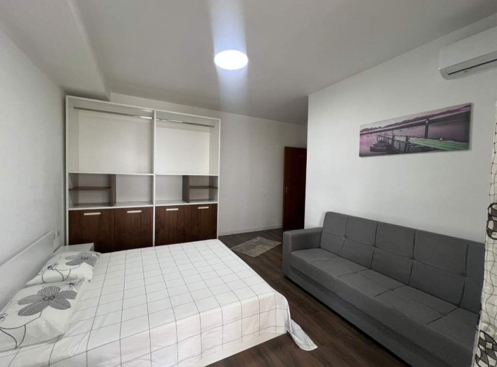 🏢 APARTAMENT 3+1 ME QIRA — Komuna e Parisit