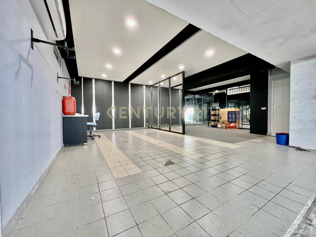 FOR RENT SUPER APARTMENT 2+1+2 WITH 2 PARKING SPOTS NEAR THE BOTANICAL GARDEN MOSQUE