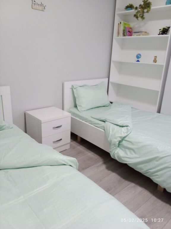 📣 QERA Apartament 2+1 📍 Prane 21-Dhjetorit ✨   🏢 Ndertim i Ri  🪜 Kati 5 (Me Ashensor)  🛋️ Mobiluar Me Kushte Bashkekohore   💶 Cmimi 850 Euro
