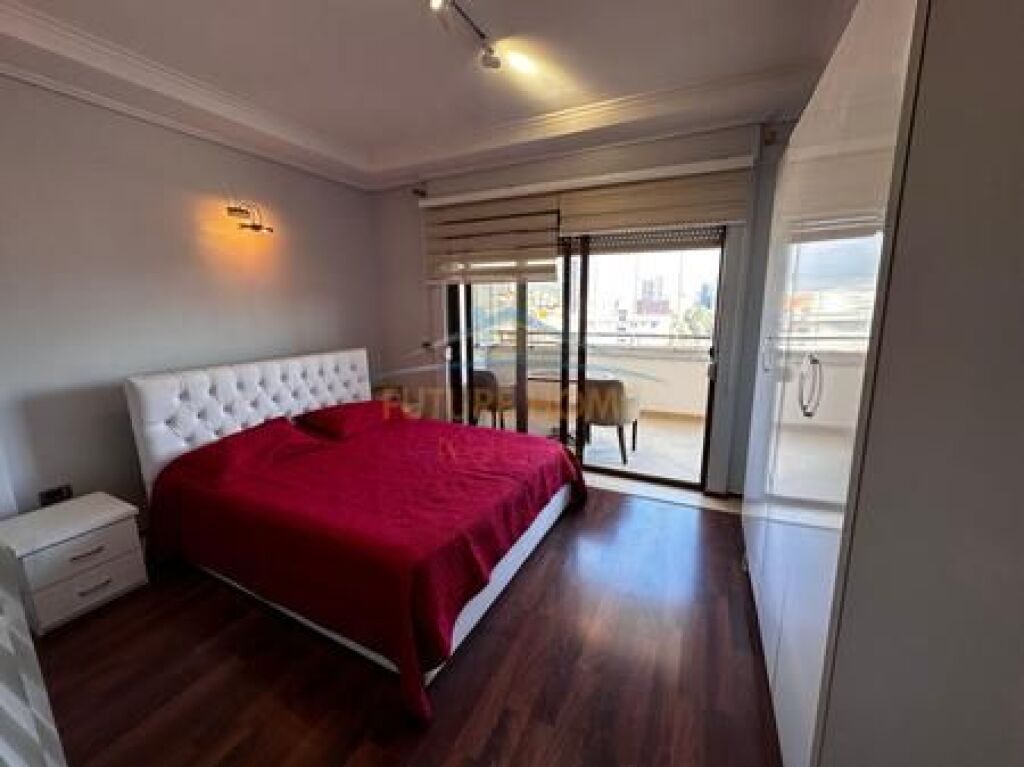 Shitet, Apartament 2+1,Liqeni,Tiranë