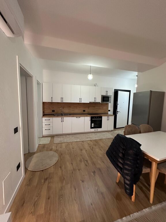 Apartament 2+1+Post Parkimi ne Paskuqan!