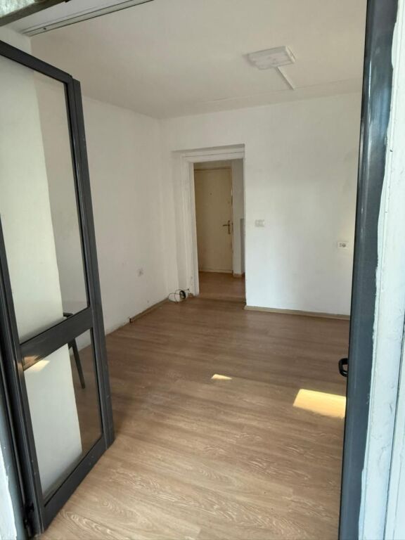 🏢 Business Premises for Rent, first line, Near Elbasan Road,