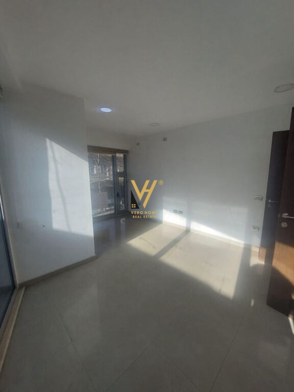 UFFICIO 60 M2 IN AFFITTO A PAZARI I RI 70.000 LEKE