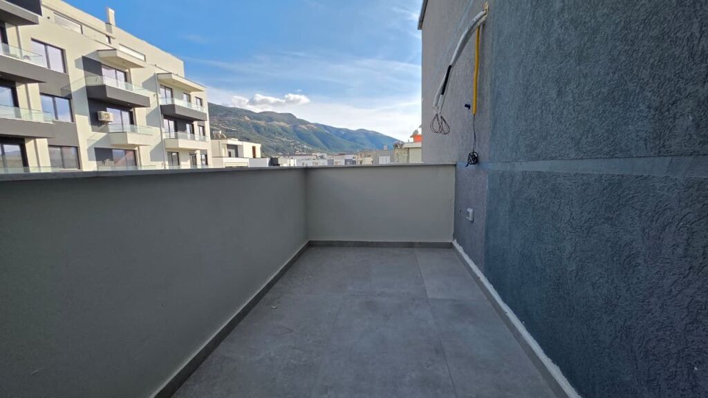 Appartamento 2+1+2 in Vendita – Lungomare, Vlora