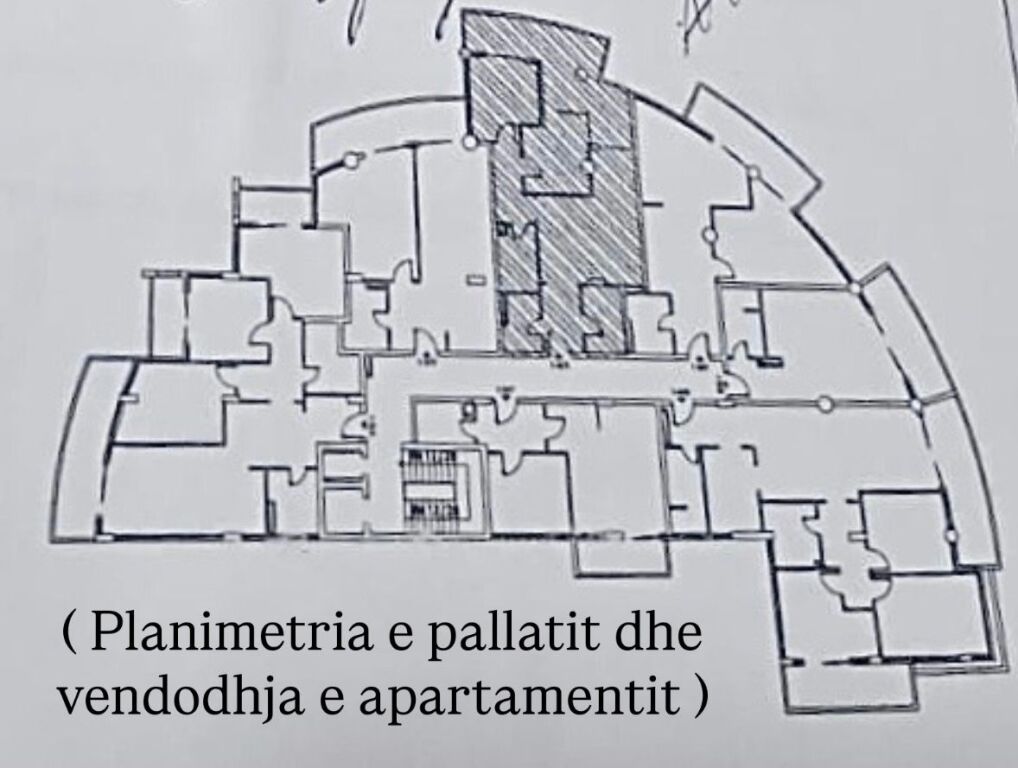 Appartamento 3/2+1 ( zona Fresku, Tirana )