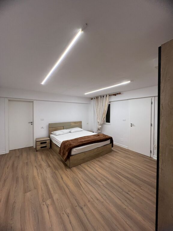 "Apartament 2+1 me qira"Amerikan 3 misto mame"