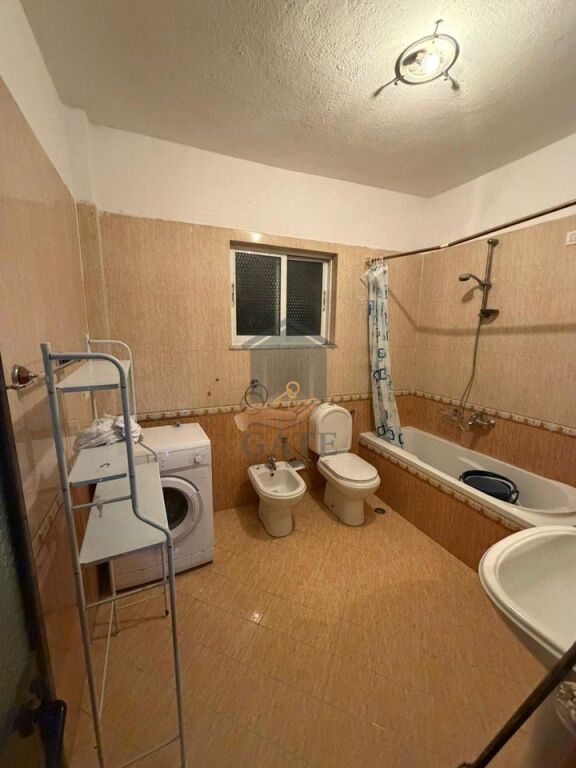 Affittasi Primo Piano di una Villa Vicino a Croce Rossa Durazzo