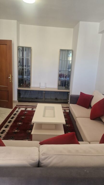 Apartament 2+1 me qera tek Rruga e Kavajes perballe Delijorgjit