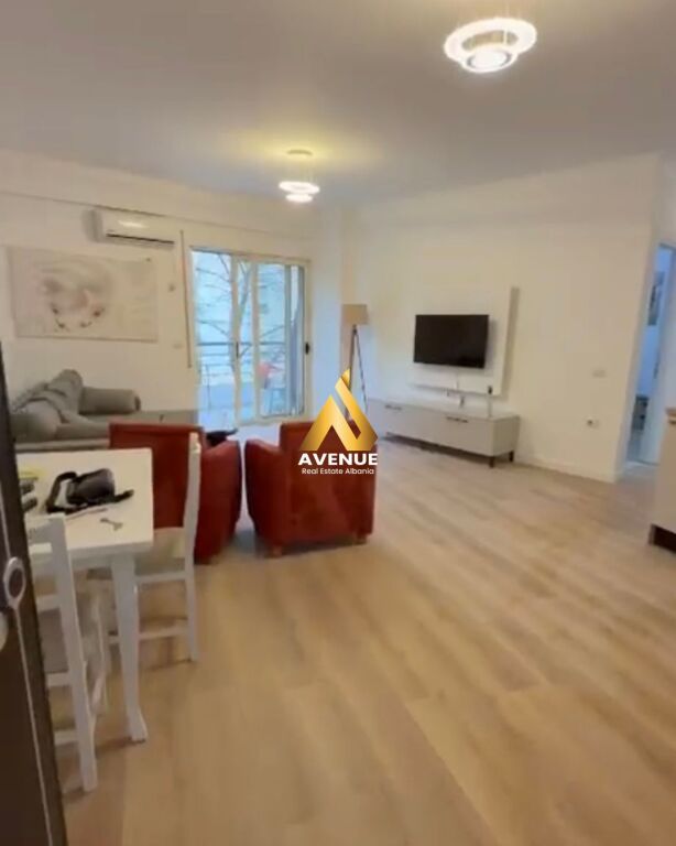SHITET APARTAMENT 2+1 PRANË VIZION PLUS DON BOSKO, TIRANË, Albania