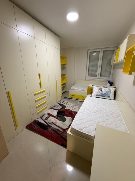 📣Qera Apartament 2+1  📍Kompleksi Magnet, 21 Dhjetori  •Kati 7 me ashensor  •Cmimi 75.000 leke ne muaj i diskutueshem