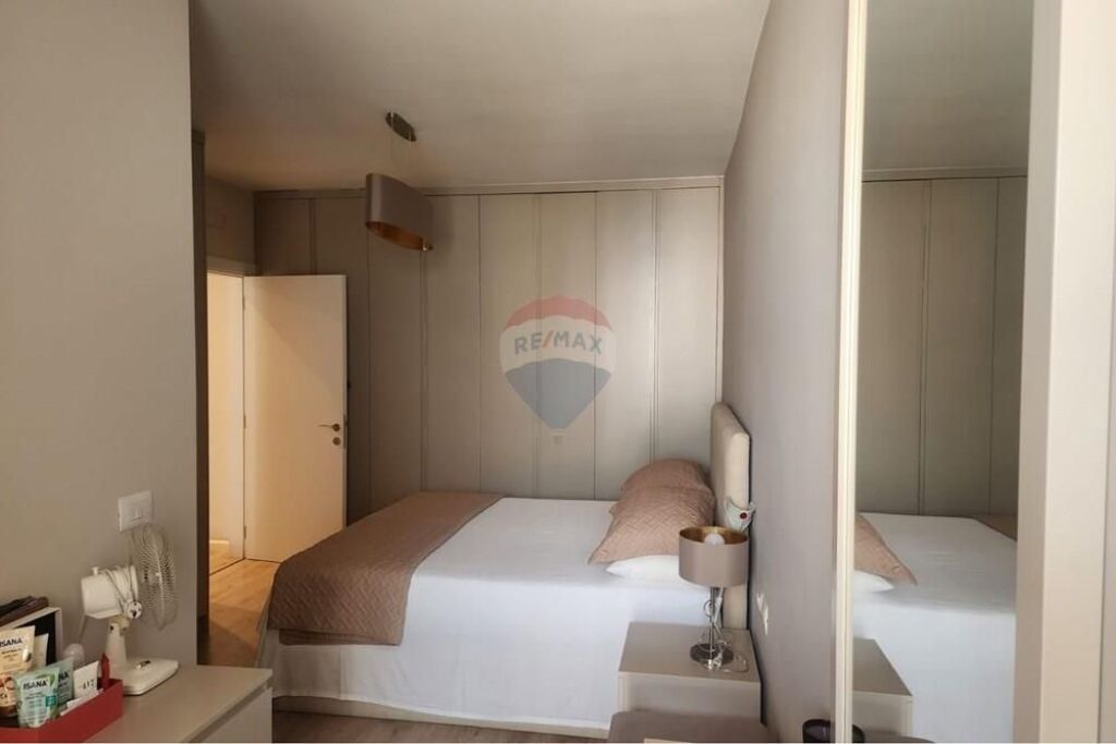 Apartament 1+1 me qera Marteniteti i Ri