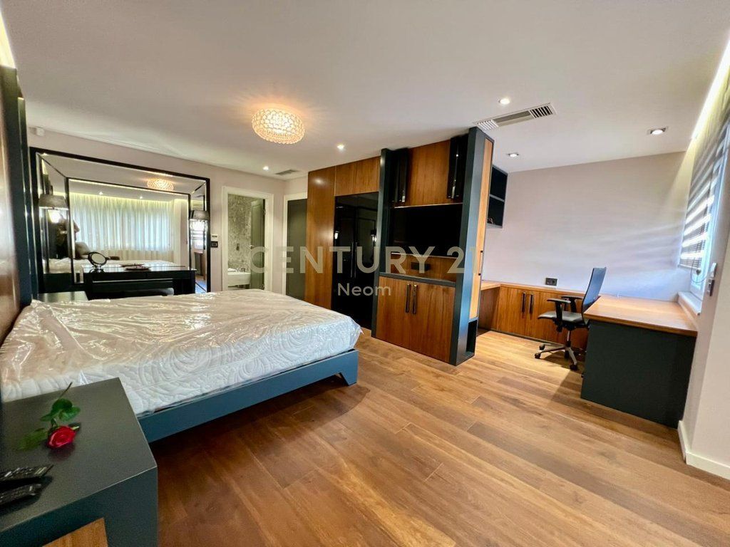 FOR RENT SUPER APARTMENT 2+1+2 WITH 2 PARKING SPOTS NEAR THE BOTANICAL GARDEN MOSQUE