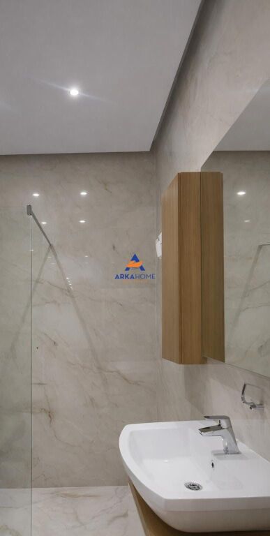 JEPET ME QERA APARTAMENT 1+1 "TEK DELIJORGJI" 800 EURO