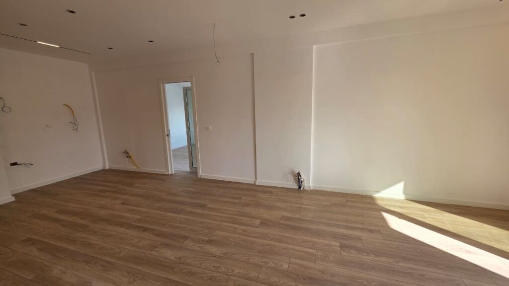 Appartamento 2+1+2 in Vendita – Lungomare, Vlora