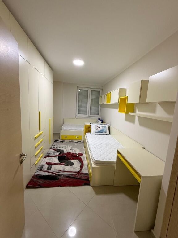 📣Qera Apartament 2+1  📍Kompleksi Magnet, 21 Dhjetori  •Kati 7 me ashensor  •Cmimi 75.000 leke ne muaj i diskutueshem