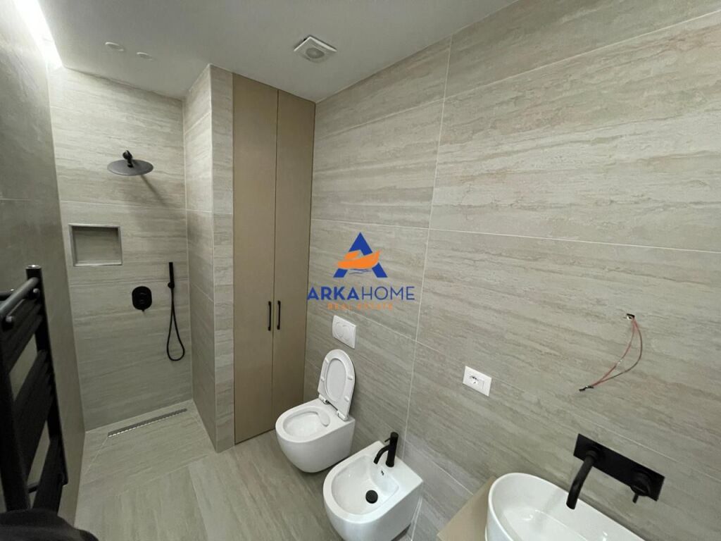 AFFITTASI APPARTAMENTO 1+1 "AL LAGO ASCIUTTO" 600 EURO