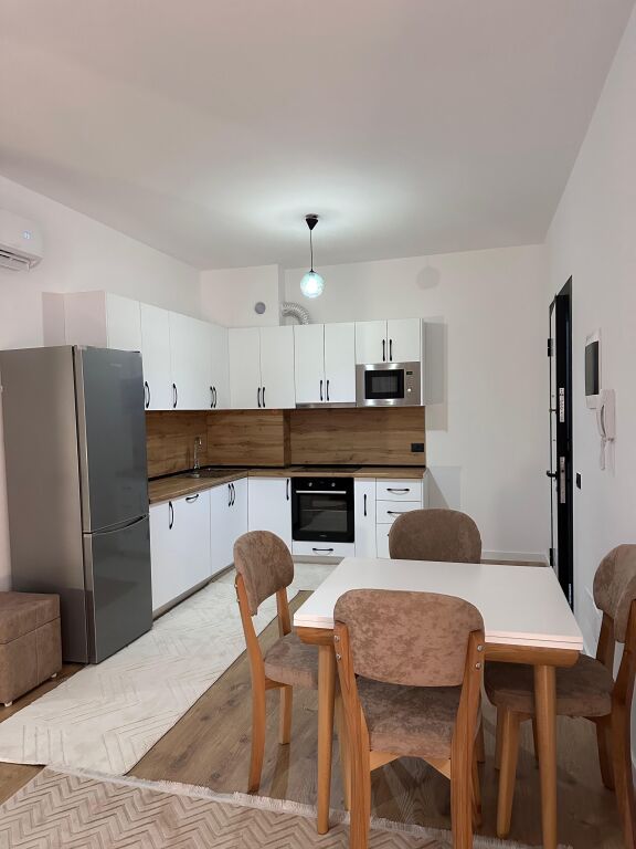 Apartament 1+1+Parkim ne Paskuqan!