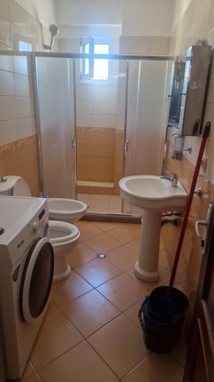 Apartament 2+1 me qera tek Rruga e Kavajes perballe Delijorgjit