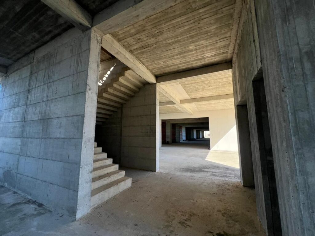 Business Premises for Rent – Warehouse + Office | Kamëz