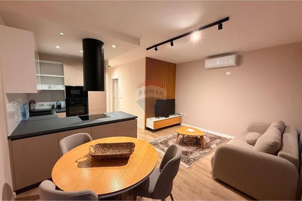 Apartament 1+1 me qera Marteniteti i Ri