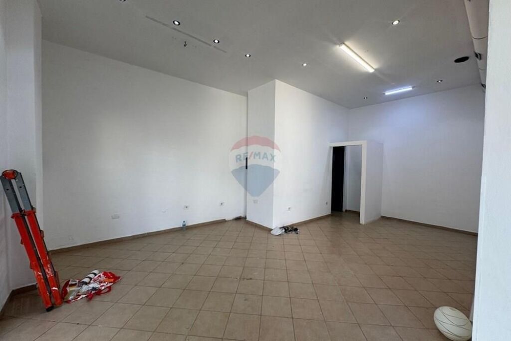 SHOP FOR RENT NEAR THE FORMER CIRCUS!