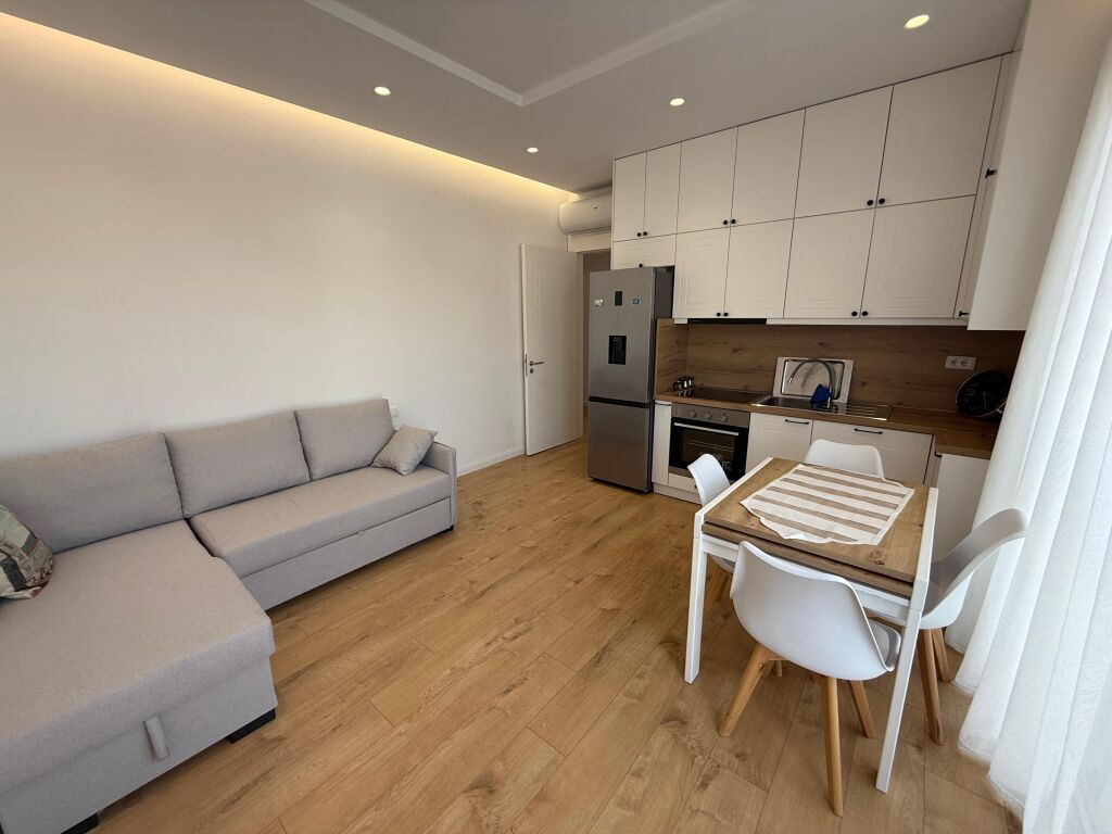 🏡 FOR RENT 2+1 – SELITË 📍 Near “Turgut Ozal” College💶 Price: 700€ (including garage)