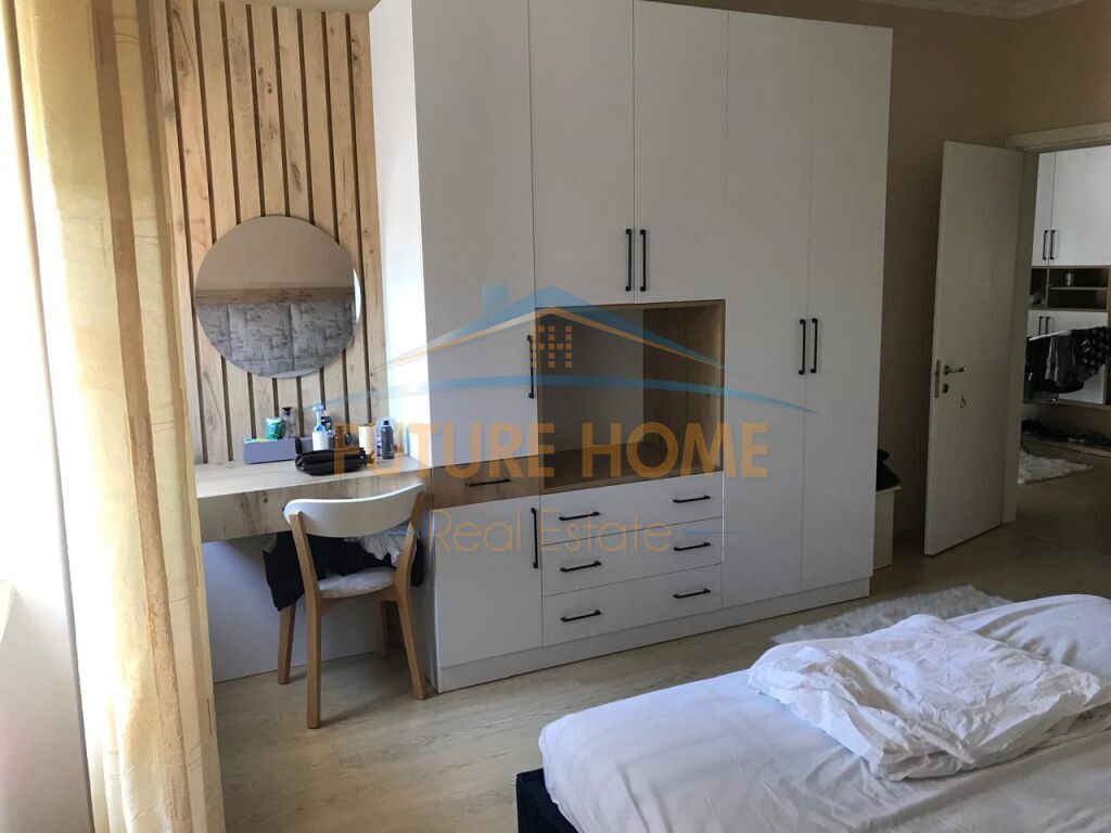 Qira, Apartament 2+1+2, Liqeni i Thate