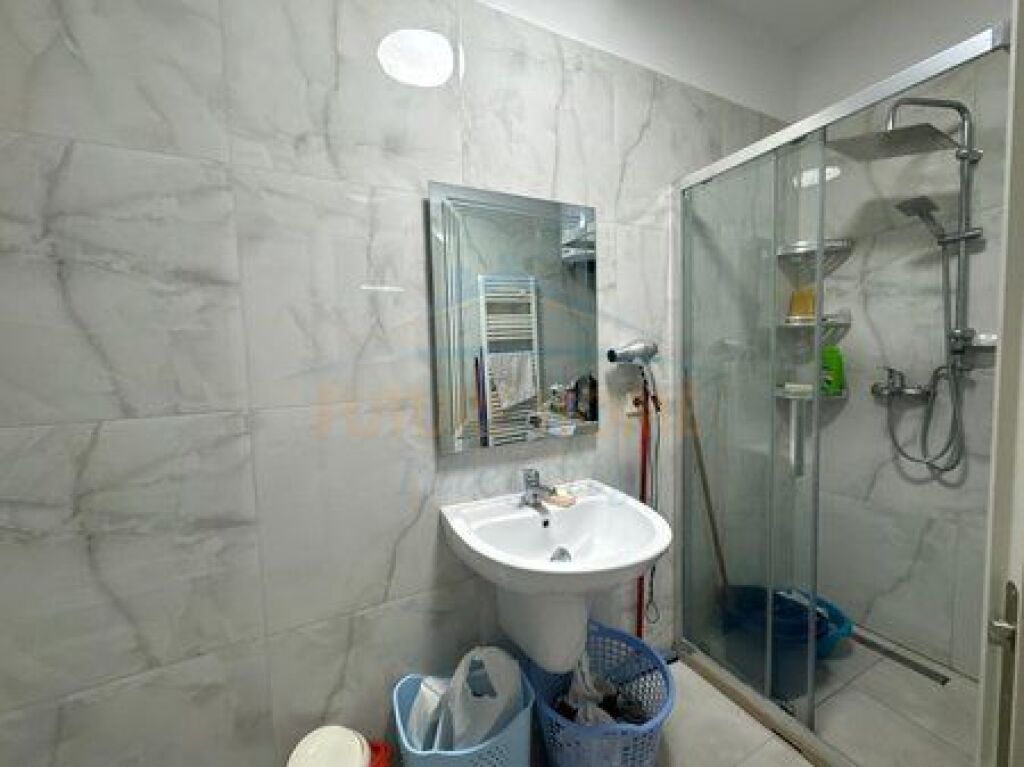 For sale, Apartment 2+1+2+Parking space, Ali Demi, Tirana.