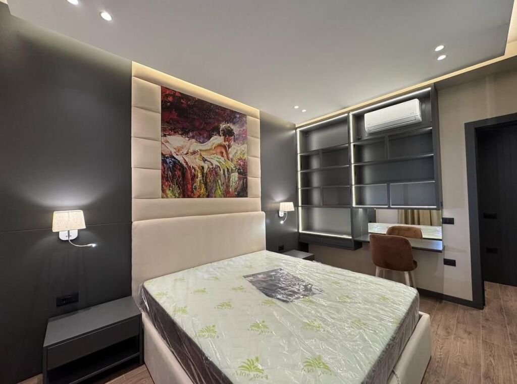 Apartament me qera 1+1 Kompleksi Delijorgji  Pallat me ashensor  I mobiluar me kushte bashkekohore  Cmimi 1000€