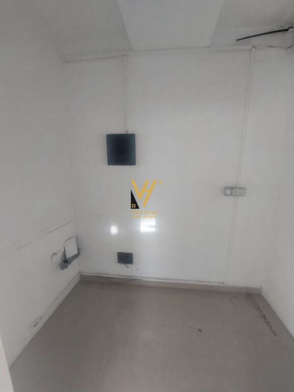 UFFICIO 60 M2 IN AFFITTO A PAZARI I RI 70.000 LEKE