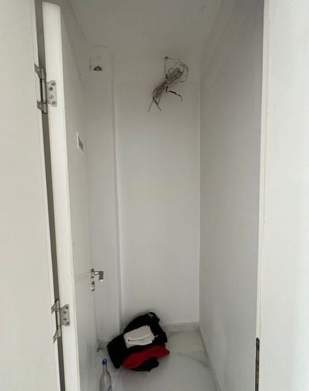 Jepet me qera 1+1 apartament tek rruga e Dibres