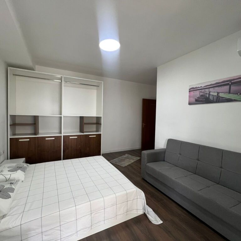🏡 Apartament 3+1 me Qira – Komuna e Parisit ✨