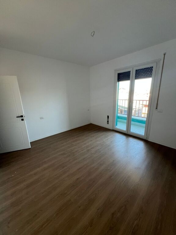 Apartament ne shitje 1+1